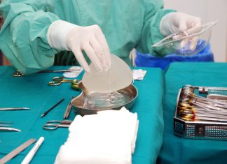 Protesi Silimed: sospesi anche i prodotti a marchio Coloplast