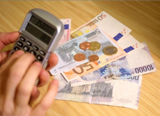 “Lo Stato mi deve 6 milioni e io devo trovare i soldi per pagare tasse e imposte”