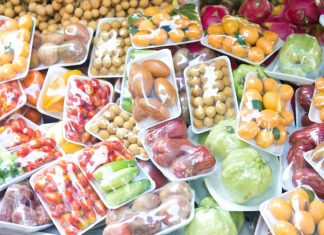 Imballaggi alimentari in plastica: possono far ingrassare
