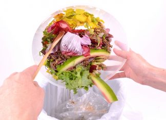 Vietato gettare il cibo invenduto, la Francia approva la legge antispreco