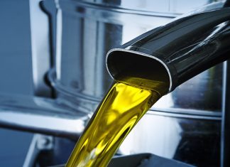 Olio italiano, ancora un anno nero: la produzione crolla del 38%