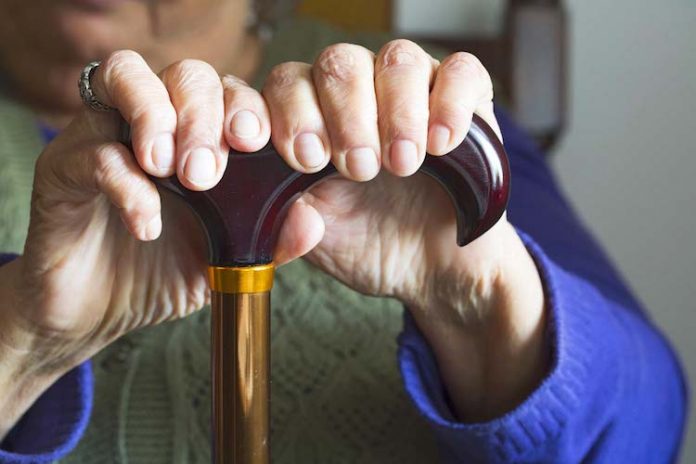 Hands of the old woman
