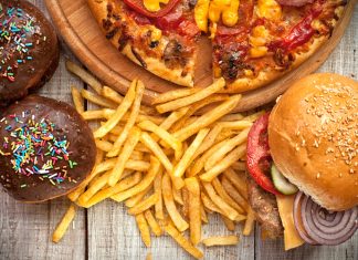 Ora di mangiare? Ordinate prima per ingrassare meno (lo dice uno studio)