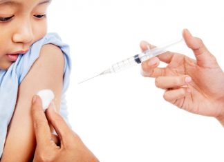 Vaccini e sanzioni: la caccia alle streghe non è la cura