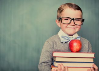Scuola: tra libri di testo e corredo costa fino a 1.000 euro
