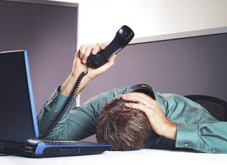 Senza linea: il passaggio da Tim a WindTre si rivela infernale. Come tutelarsi?