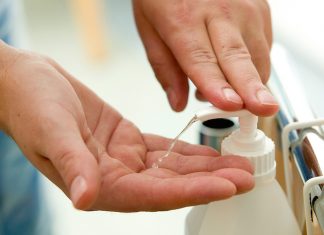 Il coronavirus non si ferma. I consigli del ministero per lavarsi le mani correttamente
