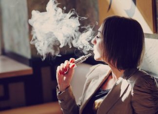 È davvero morto il primo uomo a causa delle e-cig? I dubbi e le certezze