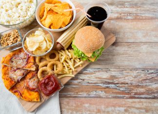Carta tossica per gli alimenti, nei fast food non si salva nessuno