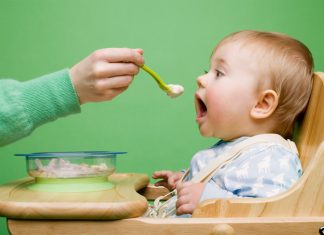 Nuovo marchio Baby Food, scontro tra pediatri: “No al marketing sulla pelle dei bambini!”