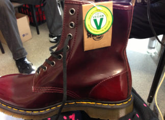 Dr Martens inciampa sul “rischio chimico” e ritira 30mila stivaletti Veg