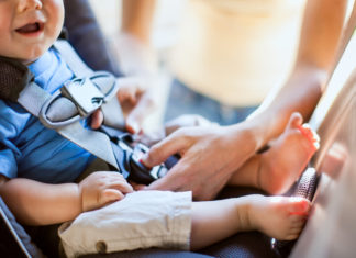 Bambini in auto, come prevenire l’abbandono in auto