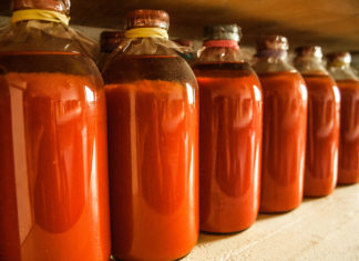 Pronti per la passata di pomodoro fatta in casa? Le regole per stare sicuri