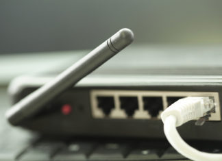 Modem e servizi extra venduti come gratis ma a pagamento, Agcom multa WindTre