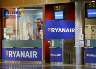 Ci risiamo: Ryanair annuncia nuovi rincari per i bagagli a mano