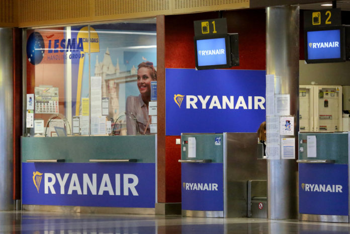 Ryanair desk