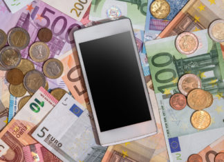 Covid-19, da Tim a Iliad, tutte le agevolazioni degli operatori per i propri clienti