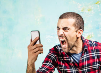 Come riconoscere le truffe dei finti operatori al telefono. Il vademecum di Tim DIRITTO DI RIPENSAMENTO