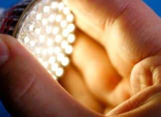 Luci a led, Anses: sono tossiche per gli occhi soprattutto dei bambini
