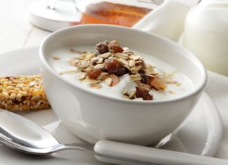 Lo studio: yogurt e dieta ricca di fibre riducono il rischio di cancro ai polmoni