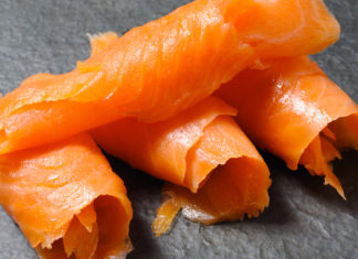 Listeria, richiamato un lotto di salmone norvegese affumicato Salmone listeria