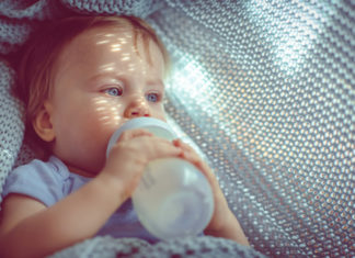 Efsa boccia il claim di Nestlè sul latte in polvere: i peptidi non sono efficaci contro la dermatite LATTE ARTIFICIALE