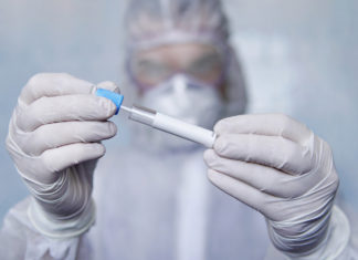 Covid, il ministero della Salute: “Occorre verificare l’efficacia dei tamponi rapidi anche sulle nuove varianti”