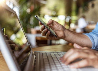 Telefonia, le agevolazioni di Agcom per non vedenti e non udenti TELEFONIA DISABILI