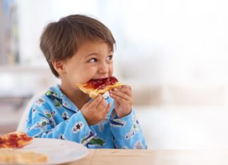 Non è una confettura per bambini. Il test su 16 vasetti alla fragola scopre una tossina pericolosa CONFETTURA MARMELLATA