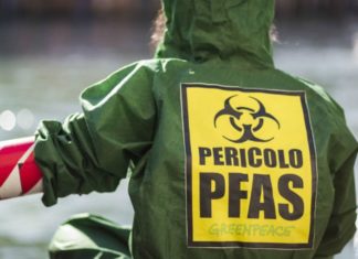 Pfas: la società civile europea chiede il divieto totale degli “inquinanti per sempre” PFAS