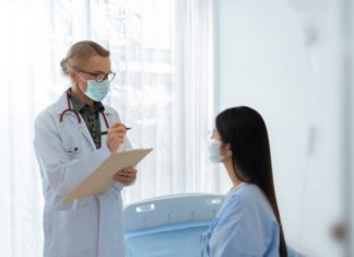 Cosa hanno detto Ema e Aifa sui rischi di Astrazeneca per le donne sangue donne astrazeneca visita