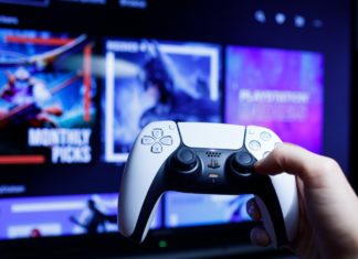 Vuoi la Playstation 5 che hai prenotato a Natale? Devi acquistare anche un gioco PLAYSTATION 5