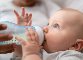 Latte artificiale per neonati: il test svizzero trova ancora glicidolo LATTE ARTIFICIALE