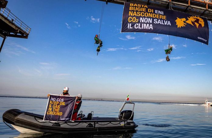 eni greenpeace carbonio