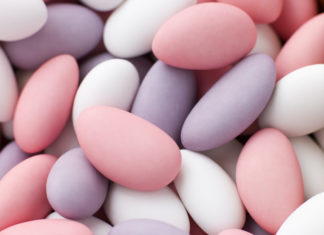 Biossido di titanio, dal 2022 non si potrà più usare come additivo alimentare biossido di titanio