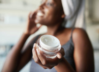 Cosmetici, l’Ue vieta due interferenti endocrini INTERFERENTI ENDOCRINI