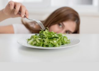 Costose ma pulite e con le stesse vitamine del fresco: le nostre analisi sulle insalate pronte insalate