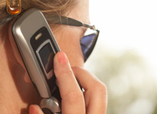 Maxi studio su cellulari e cancro al cervello nega l’aumento di rischi. Ramazzini: “Indagine parziale” cellulare cellulari