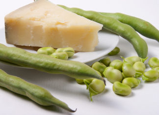 Non solo con il pecorino, 7 cose che forse non sapete sulle fave FAVE