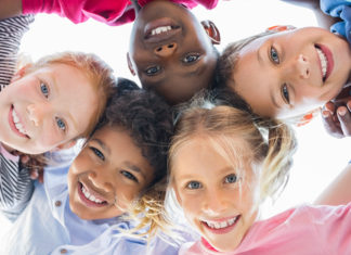 Diritti dei bambini: giocare, studiare, essere protetti e non solo DIRITTI DEI BAMBINI