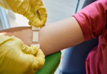 Come gestire la paura dei bambini durante gli esami del sangue bambini