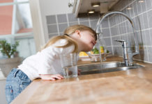 Pfas, stretta dell’Efsa sui livelli di sicurezza del Tfa PFAS ACQUA
