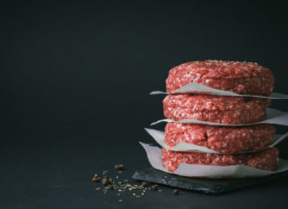 Altro che pura carne! I troppi “aiutini” negli hamburger HAMBURGER