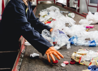 Promesse ecologiche non mantenute, il bluff delle aziende alimentari promesse ecologiche