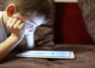 10 regole per far navigare in sicurezza (o quasi) i nostri figli NAVIGARE IN SICUREZZA BAMBINI INTERNET