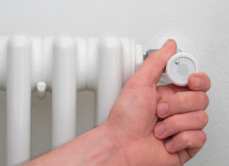 Energia, per i condomini slitta di 3 mesi il passaggio obbligatorio al mercato libero riscaldamento gas energia PREZZO DEL GAS