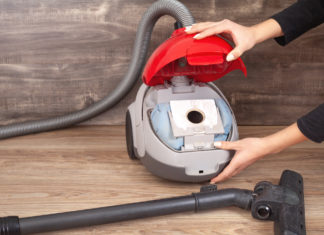 Aspirapolvere, l’indice di riparabilità premia Bosch e Rowenta, male Hoover e Miele aspirapolvere riparabilità