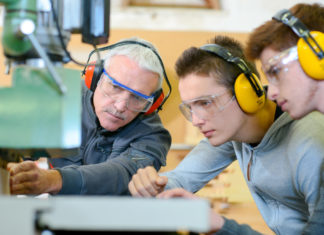 Contratto di apprendistato: cosa prevede e quali sono le tutele apprendistato