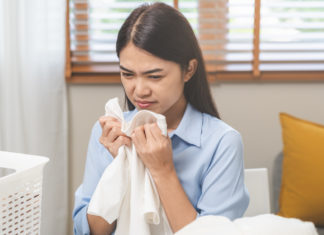 Come eliminare l’odore di fumo dai tessuti tessuti fumo