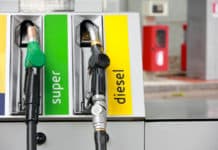 Carburanti, dall’1 agosto obbligo di esporre il prezzo medio. Come funziona Benzina
